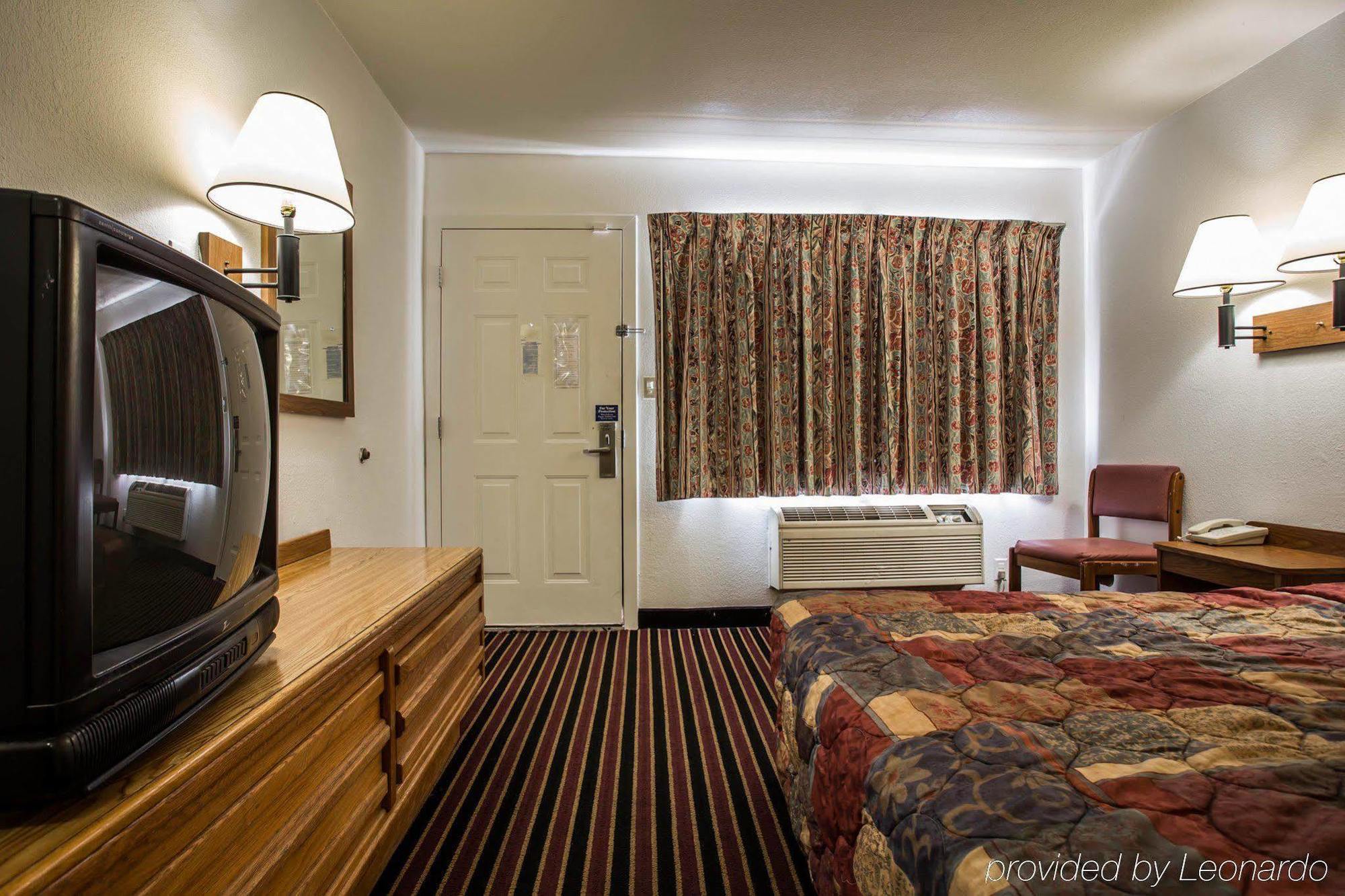 Rodeway Inn Charlotte Dış mekan fotoğraf